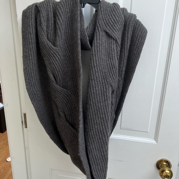 Infinity Scarf - Picture 10 of 10